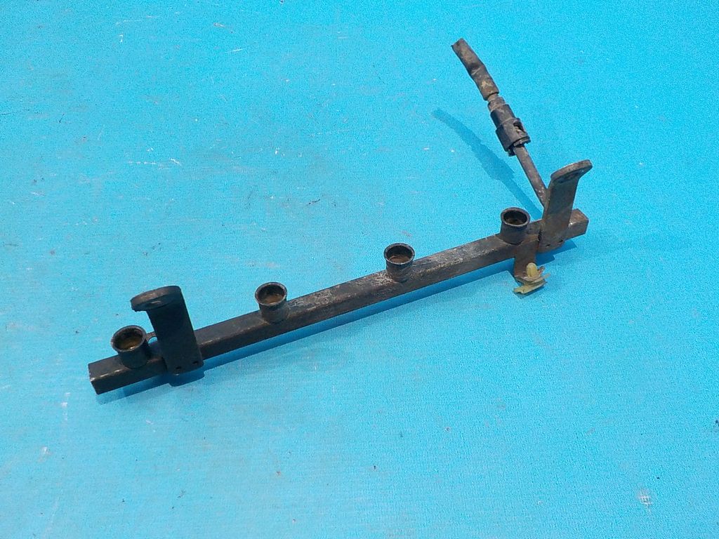 6. с. 2 72 л. топливная рампа chevrolet aveo. топливная рампа шевроле блейзер 1 поколение.