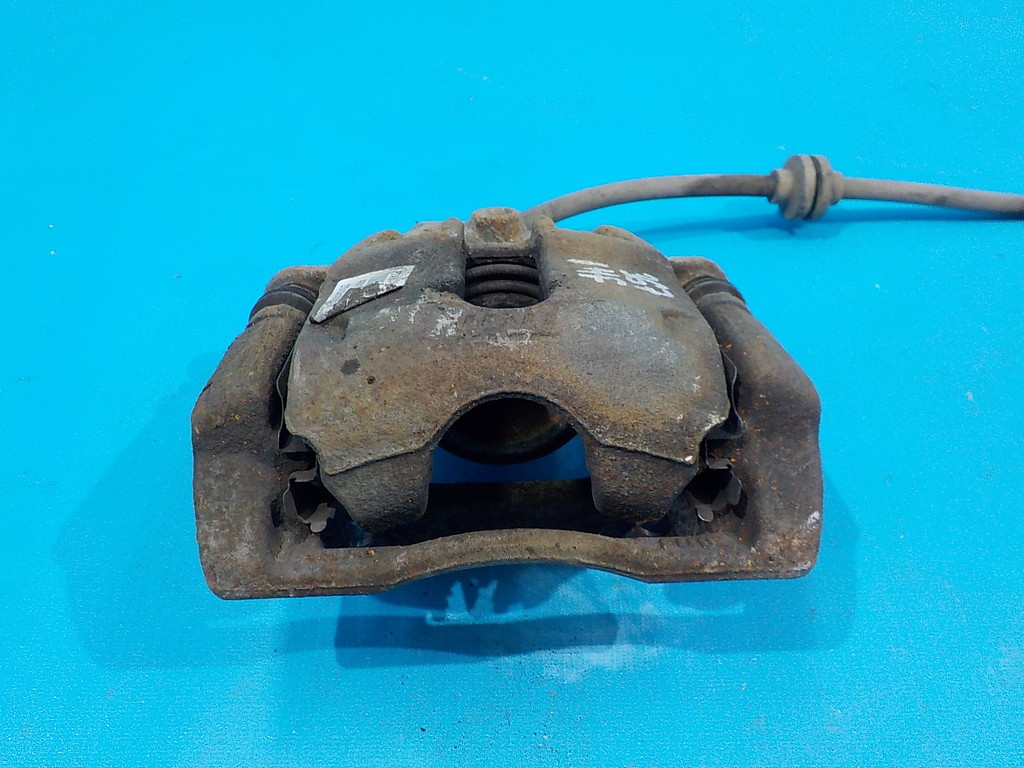 6. Суппорт тормозной дастер. Тормозной суппорт рено дастер. Суппорт тормозной передний рено дастер 2. Тормозной суппорт рено дастер.