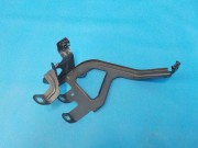 Кронштейн переднего крыла левый