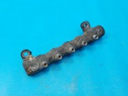 Топливная рампа левая