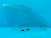 Стекло двери передней правой