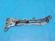 Кронштейн крепления крыла передний правый