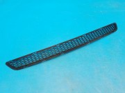 Решетка переднего бампера центральная