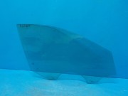 Стекло двери передней правой