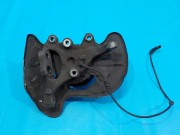 Поворотный кулак передний левый