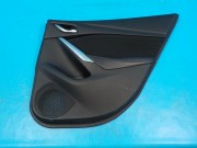 Обшивка двери задней правой