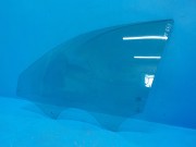 Стекло двери передней левой