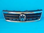 7L6853653 Решетка радиатора VOLKSWAGEN Touareg 2002-2010