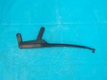 7L0955408D Поводок стеклоочистителя передний правый VOLKSWAGEN Touareg 2002-2010