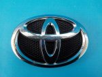 7530105010 Эмблема TOYOTA Avensis (T25) 2003-2008