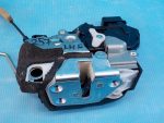 BS5E-59-310A Замок двери передней левой MAZDA Mazda 3 (BK) 2003-2009