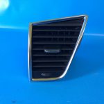 8R11820901 Дефлектор воздушный левый Audi Q5 (8R) 2008-2017