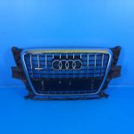 8R0853651B Решетка радиатора Audi Q5 (8R) 2008-2017