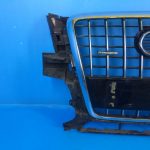 8R0853651B Решетка радиатора Audi Q5 (8R) 2008-2017
