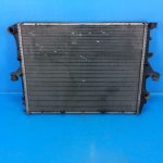 7L0121253 Радиатор охлаждения двигателя VOLKSWAGEN Touareg 2002-2010
