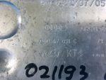 06D117021C Радиатор масляный двигателя VOLKSWAGEN Passat B6 2005-2009