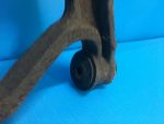 7L0407154A Рычаг передний правый нижний VOLKSWAGEN Touareg 2002-2010