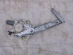 6981005050 Стеклоподъемник передний правый с моторчиком TOYOTA Avensis (T25) 2003-2008