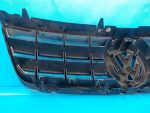 7L6853653 Решетка радиатора VOLKSWAGEN Touareg 2002-2010