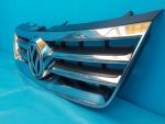 7L6853651A Решетка радиатора VOLKSWAGEN Touareg 2002-2010