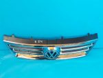 7L6853651A Решетка радиатора VOLKSWAGEN Touareg 2002-2010