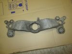 8E0399261Q Кронштейн КПП Audi A4 (B6) 2000-2004