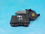 7L0959704 Моторчик стеклоподъемника задний правый VOLKSWAGEN Touareg 2002-2010