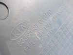 833023E070W2 Обшивка двери задней правой KIA Sorento 2002-2009