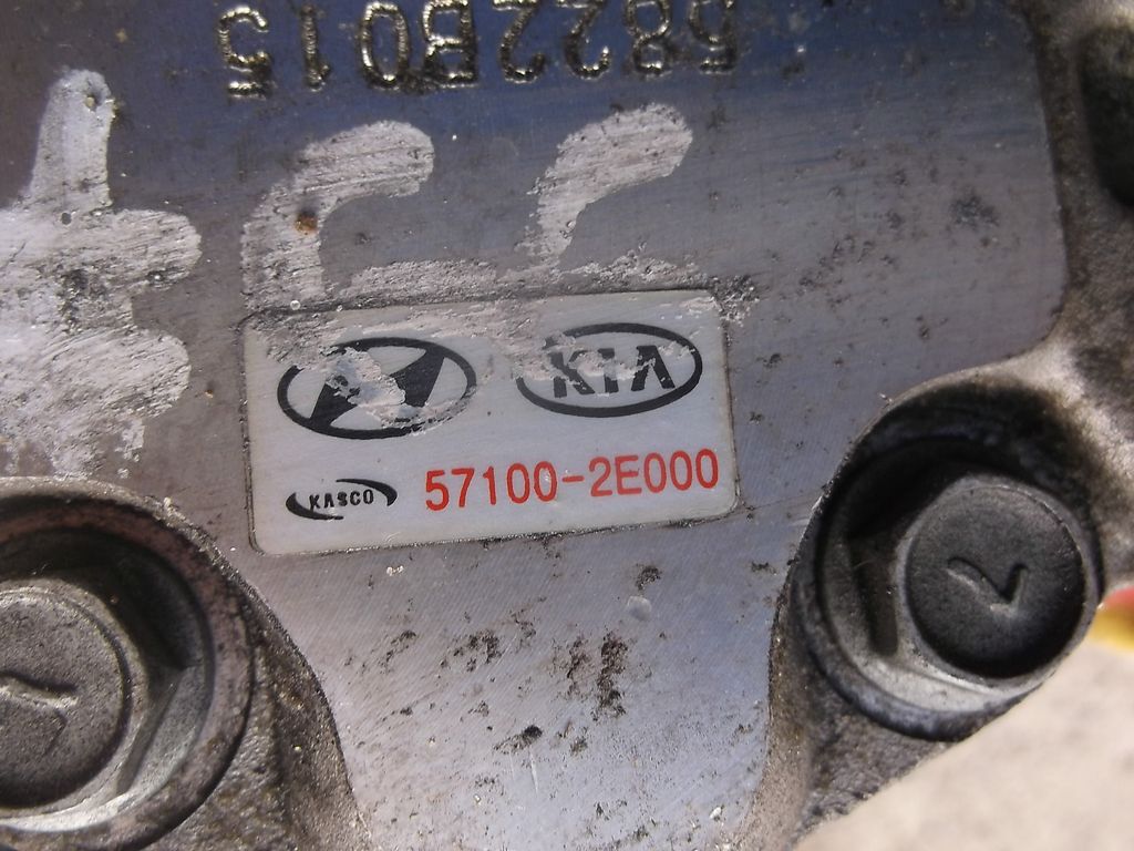571002E000 Насос гидроусилителя руля Hyundai Tucson 2004-2010