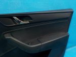 60U867014C Обшивка двери передней правой SKODA Rapid 2013-