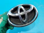 7531102140 Эмблема переднего бампера TOYOTA Auris (E15) 2006-2012