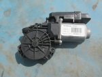 824601H010 Моторчик стеклоподъемника передний правый KIA Ceed (ED) 2007-2012