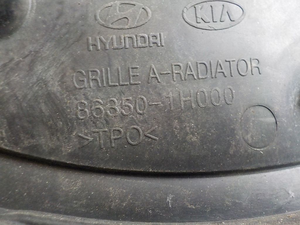 863501H000 Решетка радиатора KIA Ceed (ED) 2007-2012