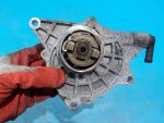 288104A700 Насос вакуумный Hyundai Starex H1 - Grand Starex 2007-