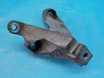 BP4K-39-080B Кронштейн КПП левый MAZDA 3 (BK) 2003-2009