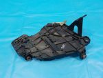 7L6941292 Кронштейн фары правый VOLKSWAGEN Touareg 2002-2010