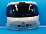 K01001KAAE Дверь - крышка багажника в сборе Nissan Juke (F15) 2011-