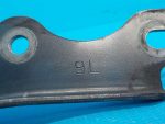 B32H-52-420A Петля капота левая MAZDA 3 (BK) 2003-2009