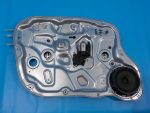 824711H000 Cтеклоподъемник передний левый KIA Ceed (ED) 2007-2012