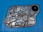 824711H000 Cтеклоподъемник передний левый KIA Ceed (ED) 2007-2012