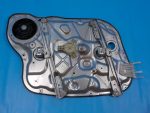824811H000 Cтеклоподъемник передний правый KIA Ceed (ED) 2007-2012