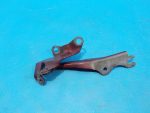 B32H52420A Петля капота левая MAZDA 3 (BK) 2003-2009
