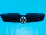 5C6853651 Решетка радиатора VOLKSWAGEN Jetta 6 2011-2018