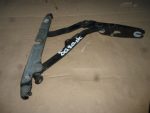 4B5827301F Петля крышки багажника левая Audi A6 (C6, 4F) 2005-2011