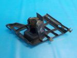 5L0807056 Кронштейн форсунки омывателя правой SKODA Yeti 2009-2018