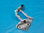 7L6823302A Петля капота правая VOLKSWAGEN Touareg 1 (7L) 2002-2010