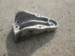 218201C600 Кронштейн опоры двигателя Hyundai Getz 2002-2010