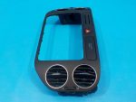 5M0858069NVAL Рамка магнитолы VOLKSWAGEN Golf 5 Plus 2005–2014