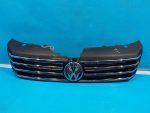 3AA853651OQE Решетка радиатора VOLKSWAGEN Passat B7 2011-2015