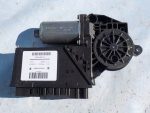 0130821765 Моторчик стеклоподъемника задний левый VOLKSWAGEN Touareg 1 (7L) 2002-2010